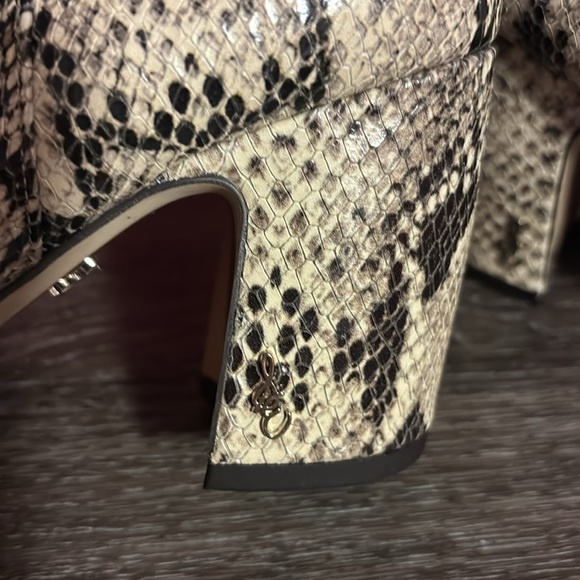 Sam Edelman Hilty snakeskin print ankle boot. Sz 6.5. - Picture 13 of 17
